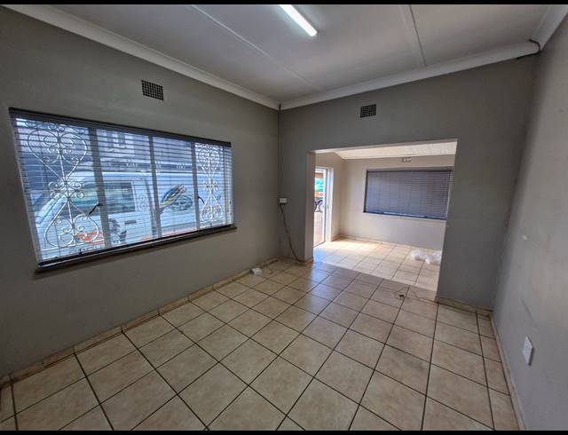 991M² OFFICE TO LET IN RAVENSWOOD